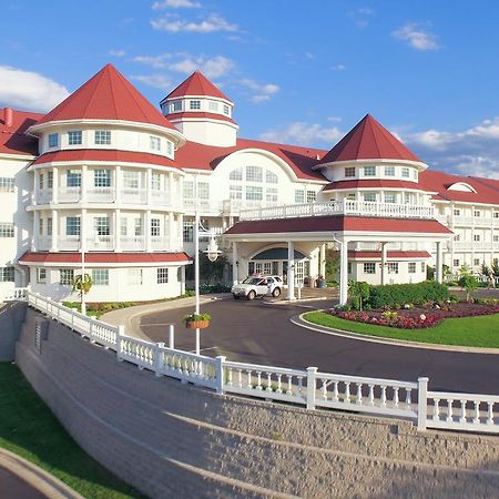 Blue Harbor Resort & Spa Шебойган Экстерьер фото