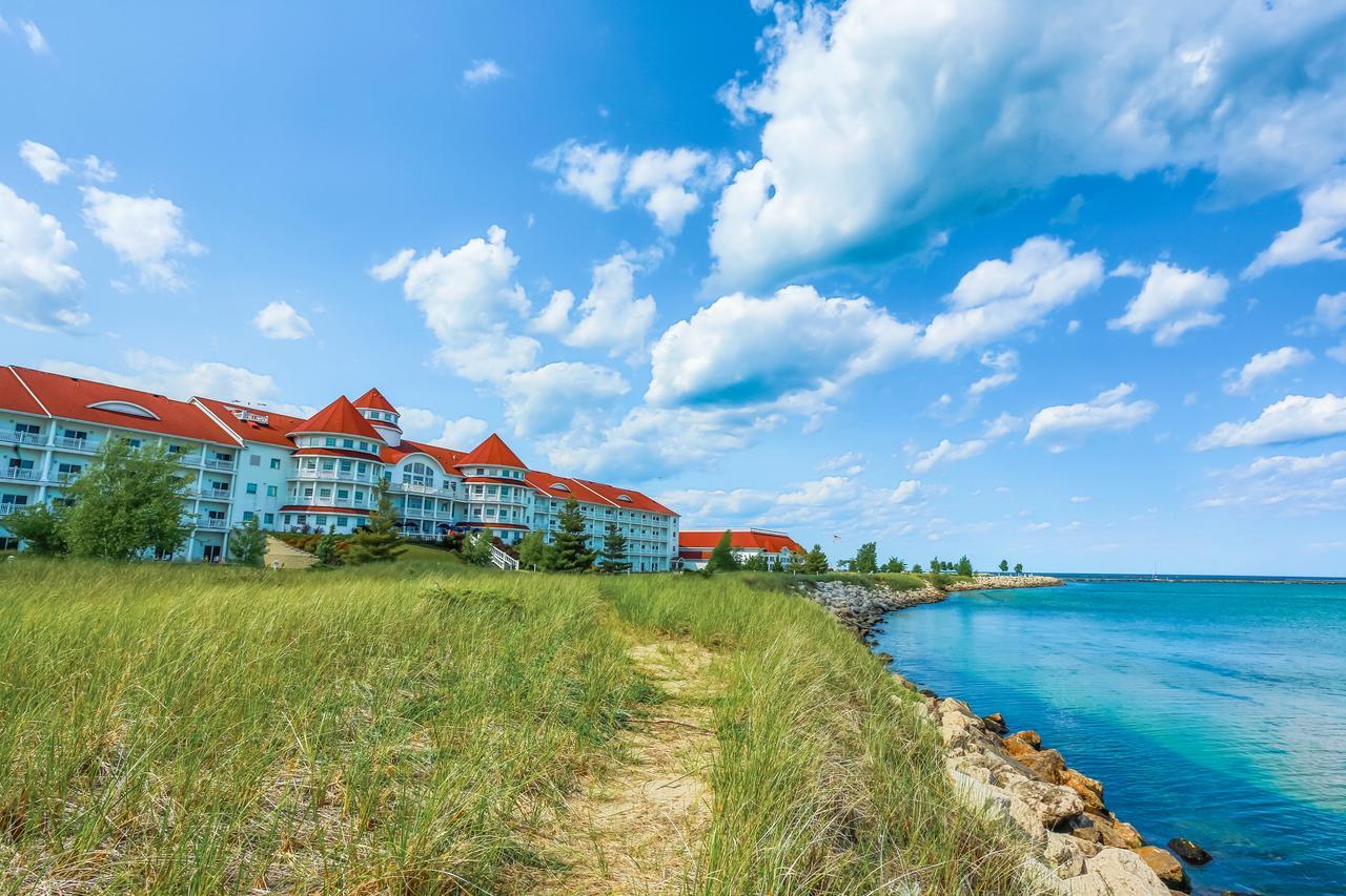 Blue Harbor Resort & Spa Шебойган Экстерьер фото